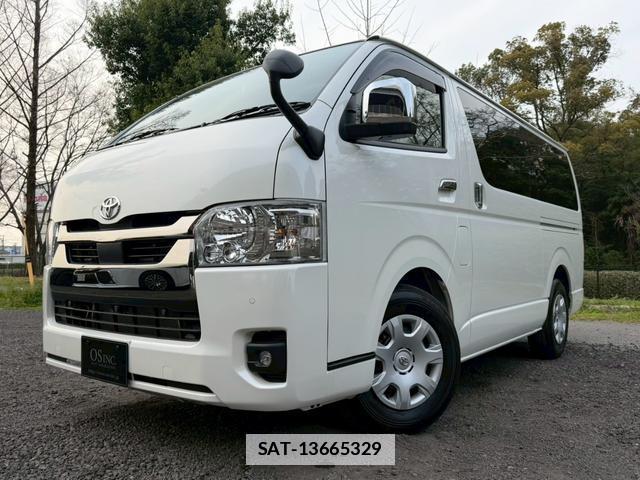 Toyota HIACE VAN 2025-05 7805971-2