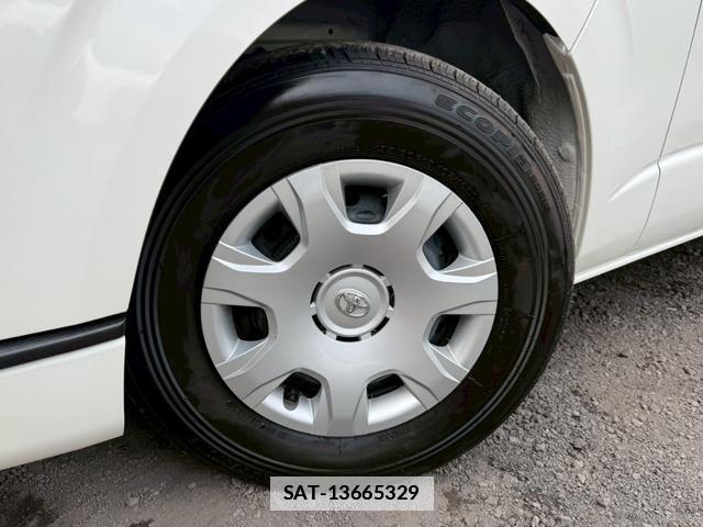 Toyota HIACE VAN 2025-05 7805971-8