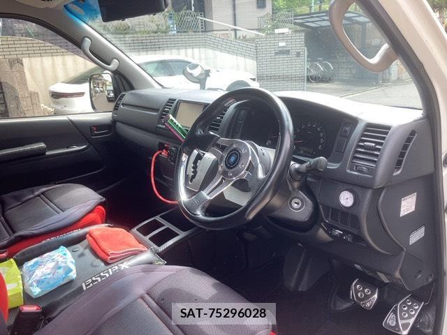 Toyota HIACE VAN 2015-02 7809572-2