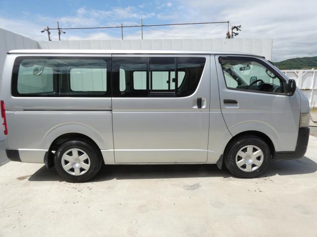 Toyota HIACE VAN 2004-11 7809758-12