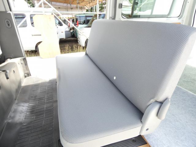Toyota HIACE VAN 2004-11 7809758-19