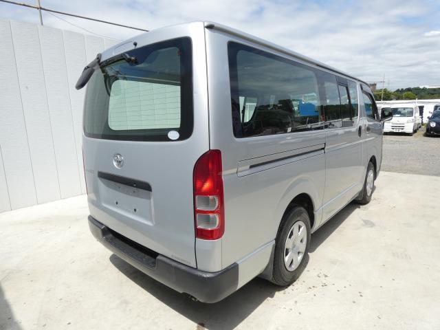 Toyota HIACE VAN 2004-11 7809758-8