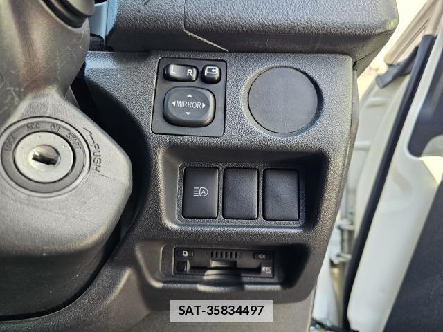 Toyota HIACE VAN 2024-05 7809924-10