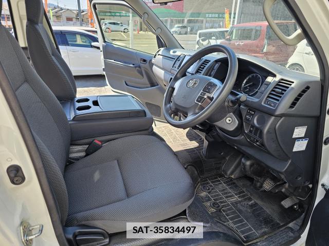 Toyota HIACE VAN 2024-05 7809924-6