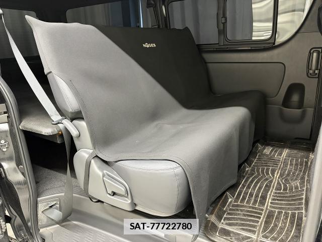 Toyota HIACE VAN 2024-07 7810163-12