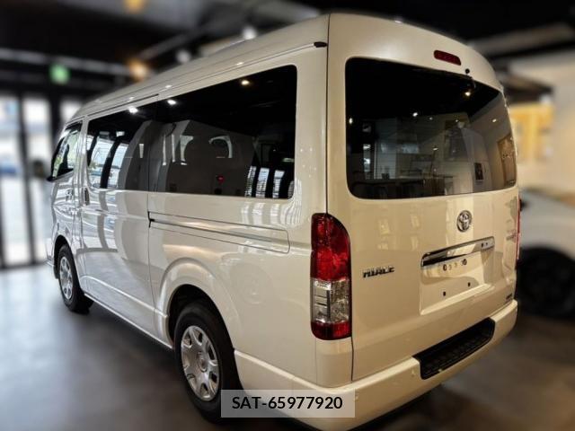 Toyota HIACE VAN 2024-07 7810611-1