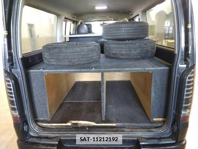 Toyota HIACE VAN 2011-06 7810639-2