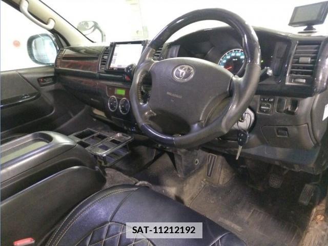 Toyota HIACE VAN 2011-06 7810639-3