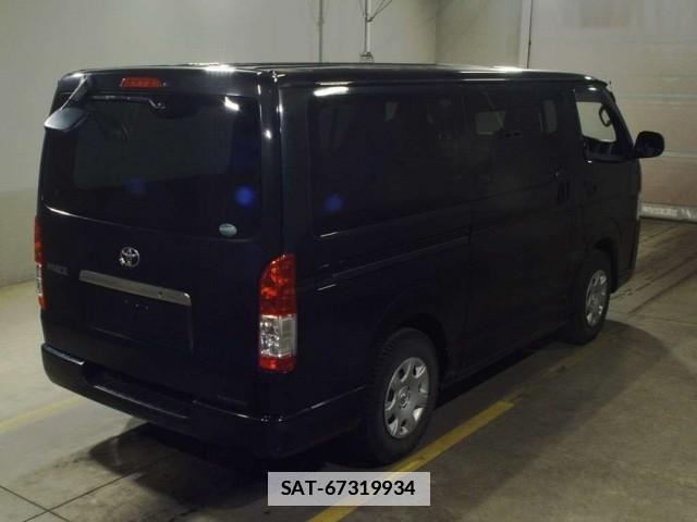 Toyota HIACE VAN 2017-02 7810670-1