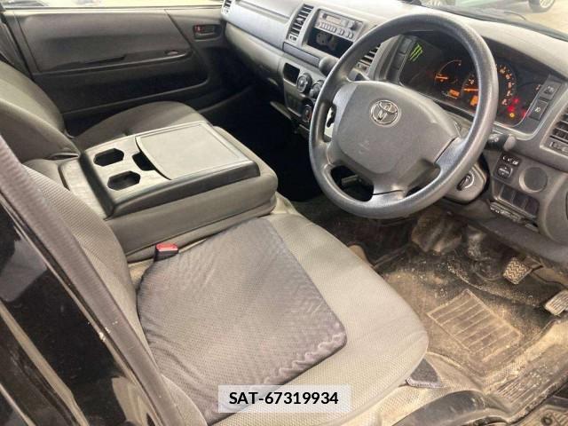 Toyota HIACE VAN 2017-02 7810670-3