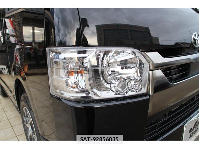 Toyota HIACE VAN 2025-12 7810675-12