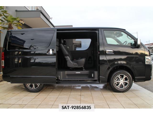Toyota HIACE VAN 2025-12 7810675-4