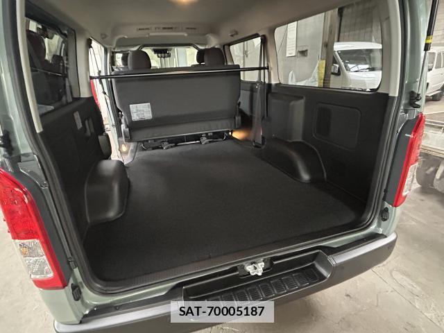 Toyota HIACE VAN 2026-02 7811268-14