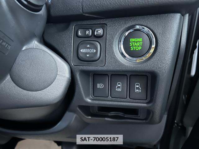 Toyota HIACE VAN 2026-02 7811268-7