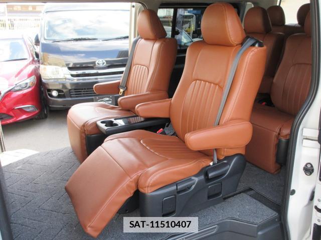 Toyota HIACE WAGON 2011-12 7794824-13
