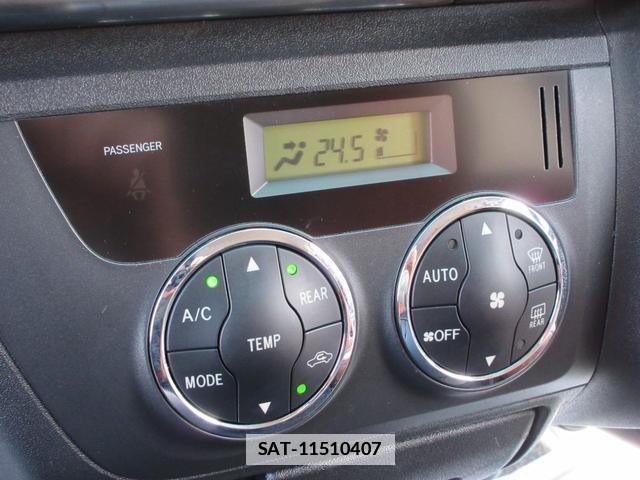 Toyota HIACE WAGON 2011-12 7794824-19