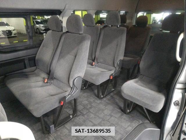 Toyota HIACE WAGON 2019-11 7795061-3