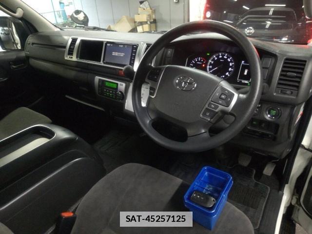 Toyota HIACE WAGON 2021-04 7795090-2