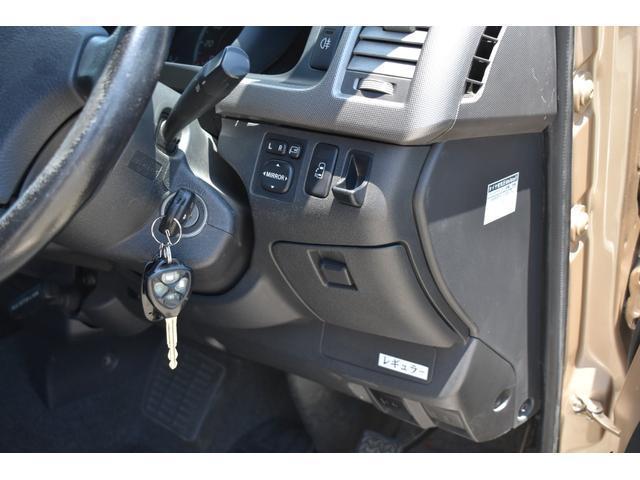 Toyota HIACE WAGON 2005-10 7796535-17