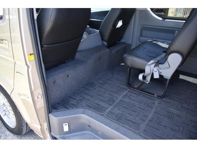 Toyota HIACE WAGON 2005-10 7796535-18