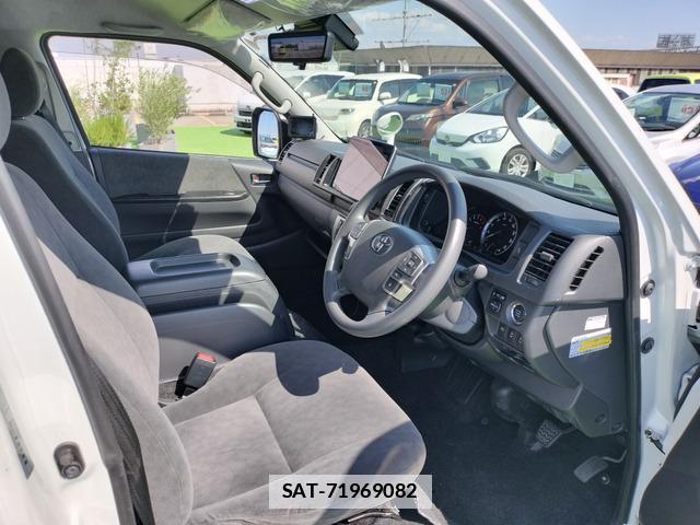 Toyota HIACE WAGON 2022-11 7802342-12