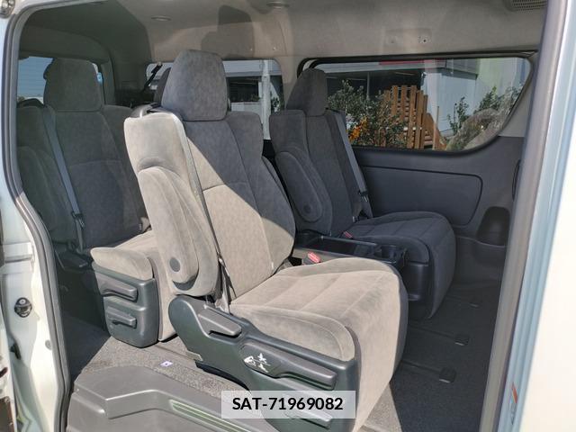 Toyota HIACE WAGON 2022-11 7802342-13