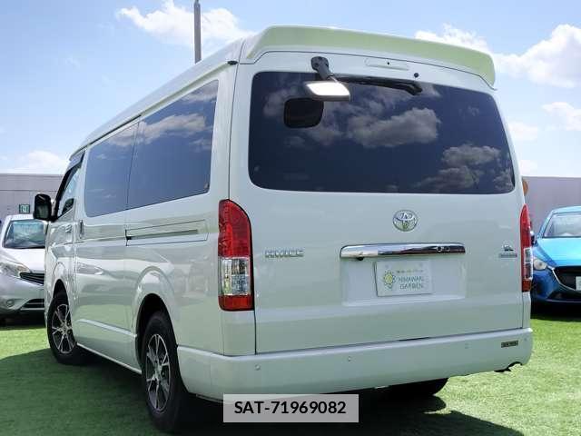 Toyota HIACE WAGON 2022-11 7802342-3