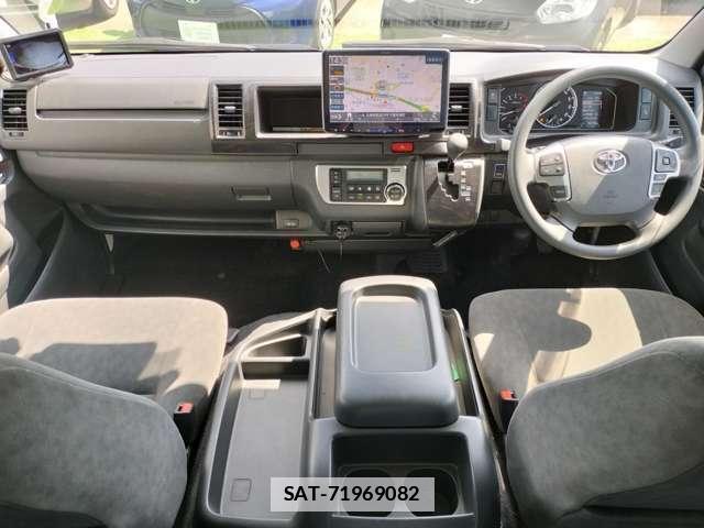 Toyota HIACE WAGON 2022-11 7802342-4