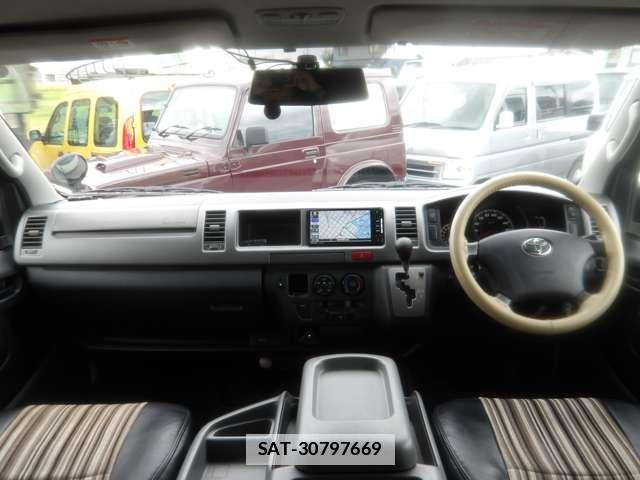 Toyota HIACE WAGON 2008-06 7804661-12