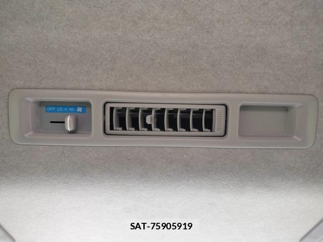 Toyota HIACE WAGON 2025-04 7805396-13