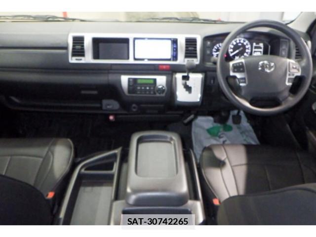 Toyota HIACE WAGON 2023-09 7807533-2