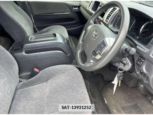 Toyota HIACE WAGON 2020-11 7807666-2