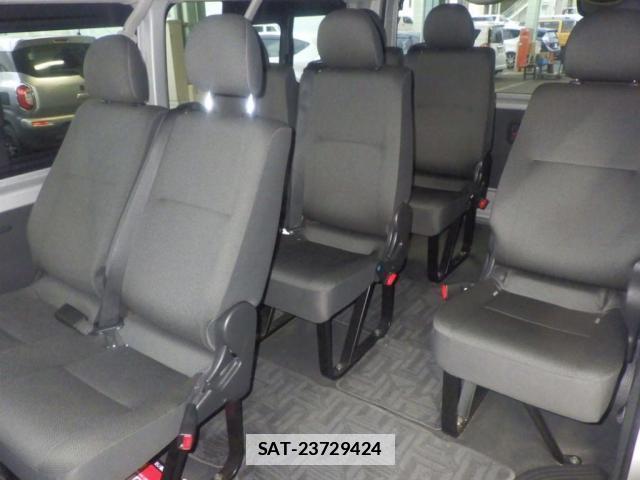 Toyota HIACE WAGON 2024-04 7809966-3