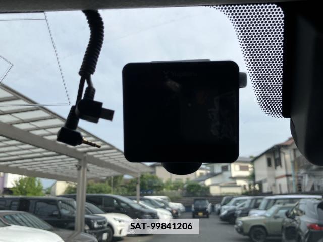 Toyota HIACE WAGON 2022-02 7810248-13