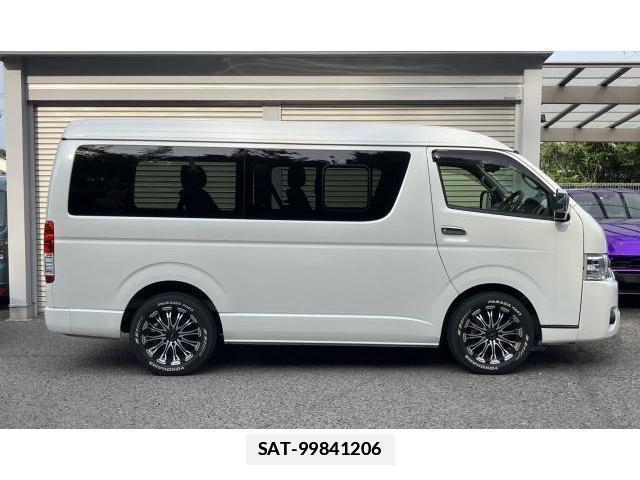 Toyota HIACE WAGON 2022-02 7810248-17