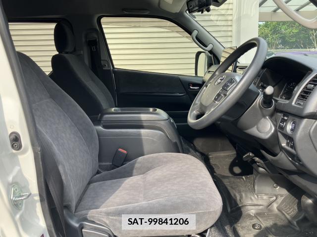 Toyota HIACE WAGON 2022-02 7810248-3