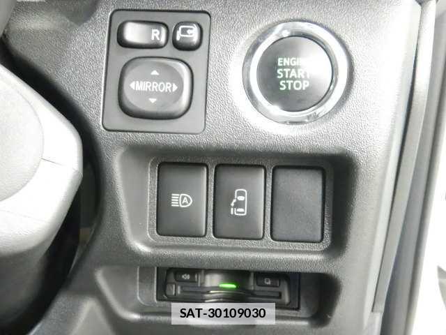 Toyota HIACE WAGON 2023-02 7810725-5
