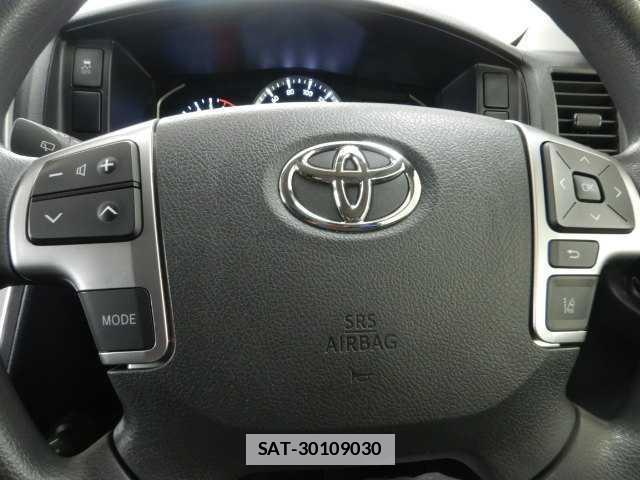 Toyota HIACE WAGON 2023-02 7810725-7