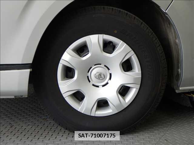 Toyota HIACE WAGON 2015-03 7810850-15