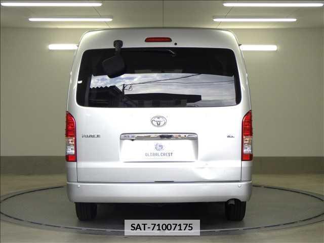 Toyota HIACE WAGON 2015-03 7810850-17