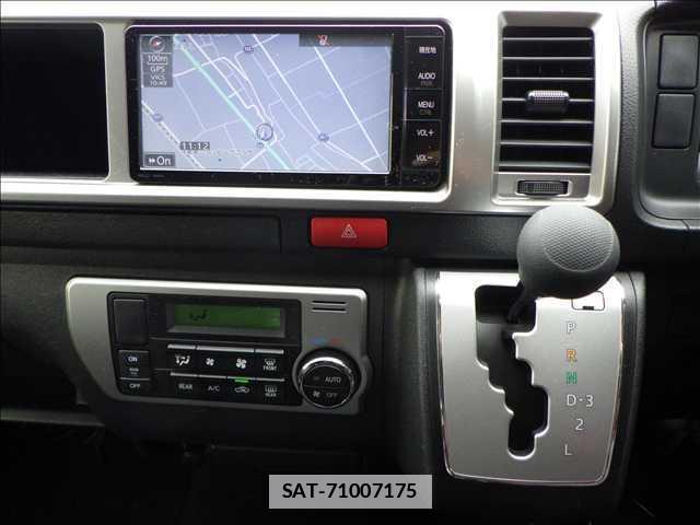 Toyota HIACE WAGON 2015-03 7810850-3