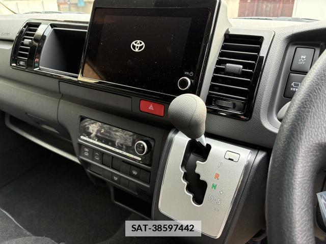 Toyota HIACE WAGON 2026-03 7811269-3