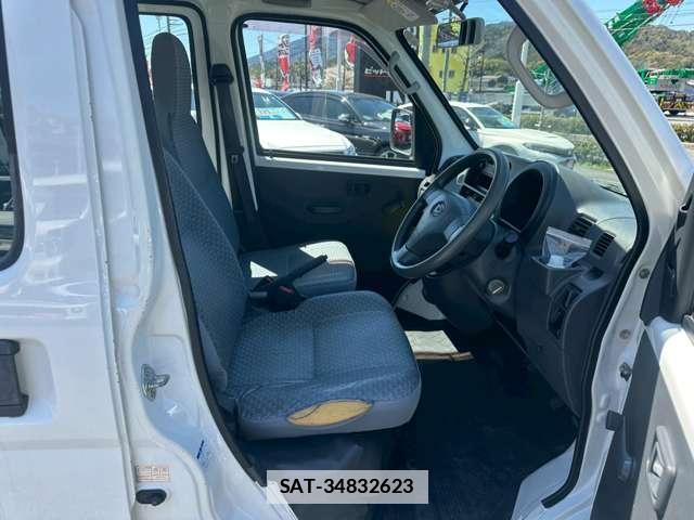 Daihatsu HIJET CARGO 2016-07 7795777-13