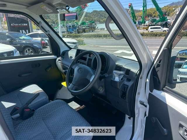 Daihatsu HIJET CARGO 2016-07 7795777-2