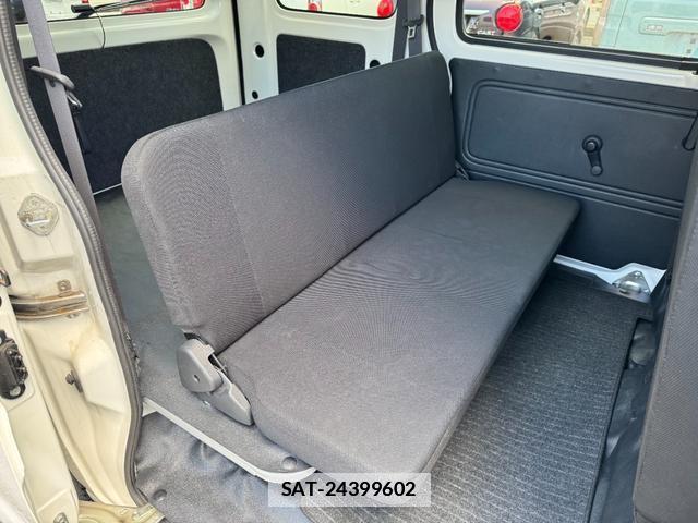 Daihatsu HIJET CARGO 2018-04 7796411-10