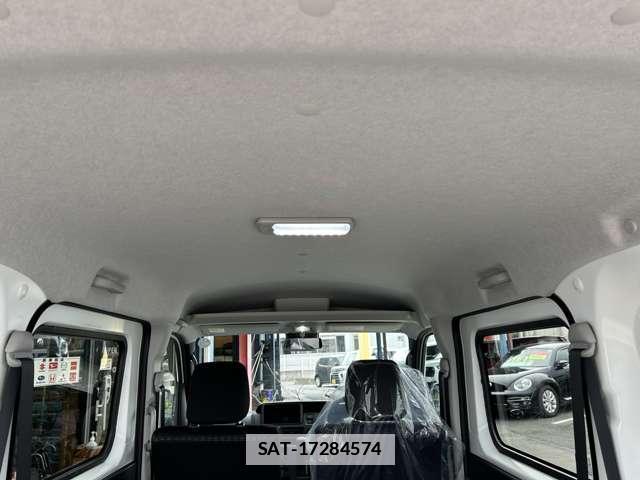 Daihatsu HIJET CARGO 2026-04 7803246-9