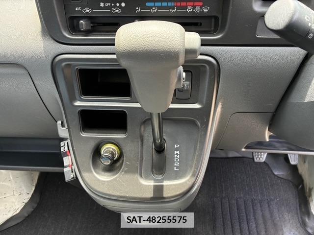 Daihatsu HIJET CARGO 2017-04 7804637-14