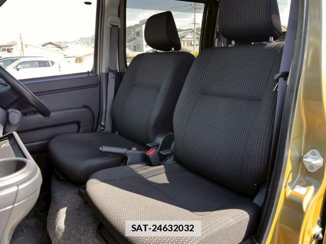 Daihatsu HIJET CARGO 2021-08 7809705-10