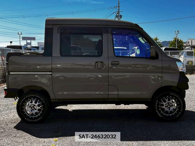 Daihatsu HIJET CARGO 2021-08 7809705-3