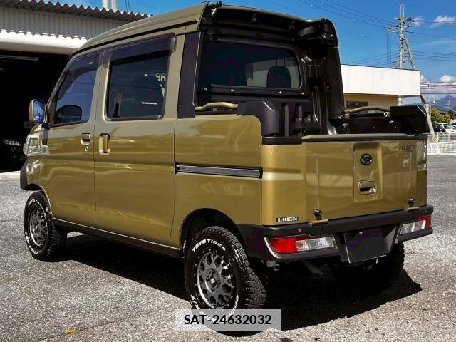 Daihatsu HIJET CARGO 2021-08 7809705-6